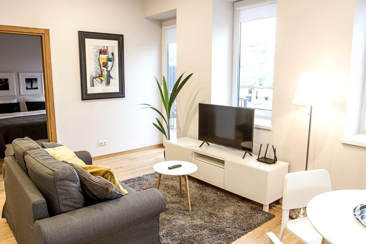 Modern 1Bd Apartment In Old Town By Hostlovers Kaunas Buitenkant foto